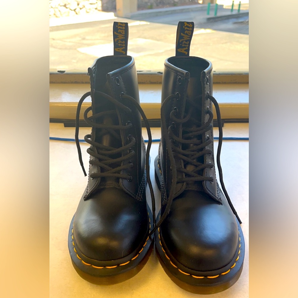 Dr. Martens 1460 smooth leather lace up boots